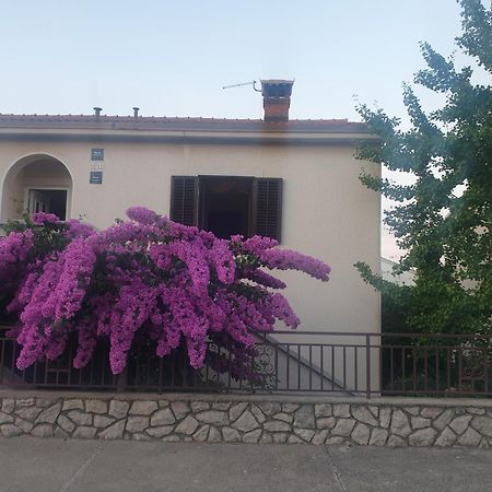 Apartments Mara Mali Lošinj Exterior foto